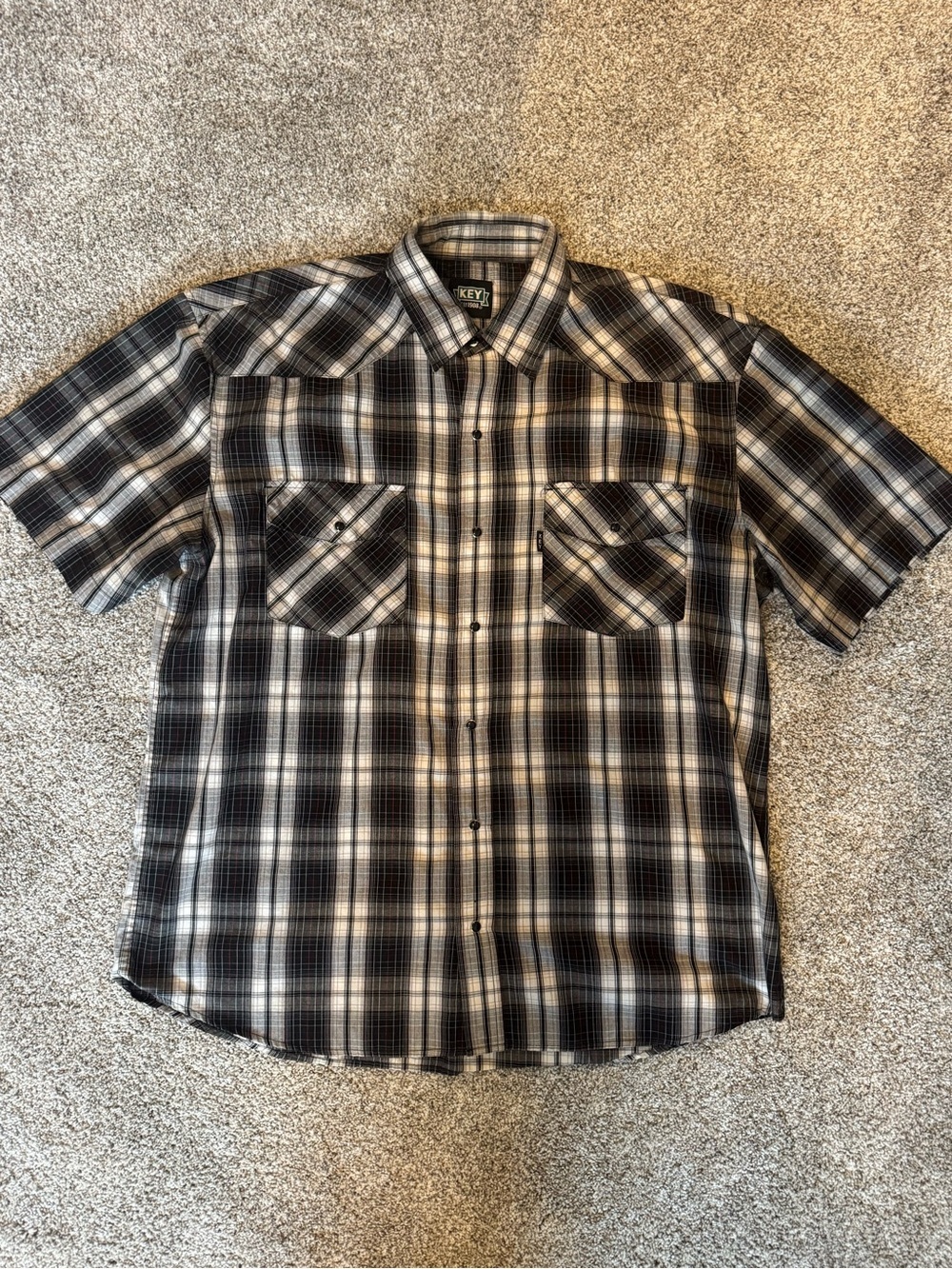 KEY Black & White Plaid Short-Sleeve Button-Down Shirt